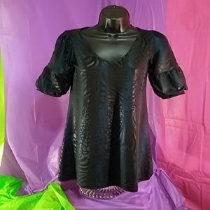 Isle Apparel Turquoise/Black Top